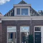 Holiday home Heerlijke Stadswoning Aan Water Zaandam